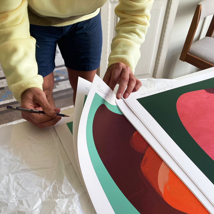 Posing For Mexican Nights – Édition